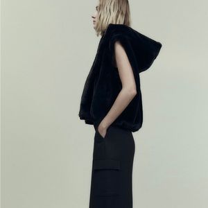 NWT - Faux fur hooded vest, size medium